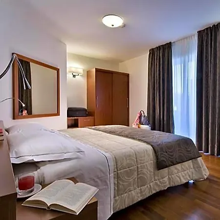 Hotell Lo Zodiaco 3*